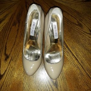 Jlo size 8 heels great condition